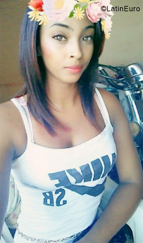 Date this young Dominican Republic girl Vianely from Santiago DO34034