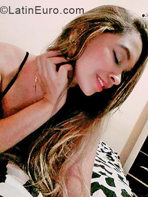Date this fun Colombia girl Charlet from cali CO24972