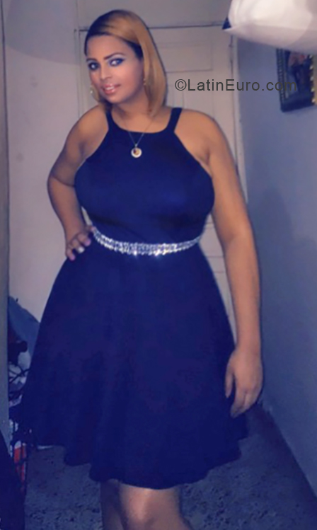 Date this voluptuous Dominican Republic girl Leidy from Santo Domingo DO34101