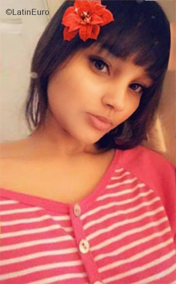 Date this athletic Dominican Republic girl Betsy from Santo Domingo DO34369