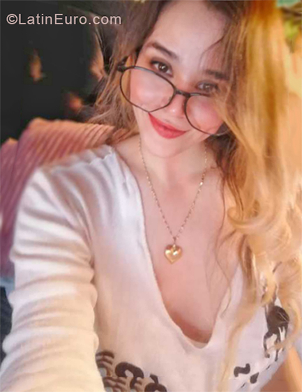 Date this exotic Colombia girl Marisol from BUCARAMANGA CO25261