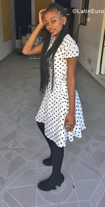 Date this passionate Dominican Republic girl Kenery from Bayaguana DO34385