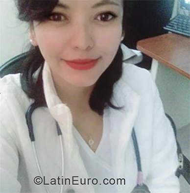 Date this hard body Peru girl Roxana from Tacna PE1367