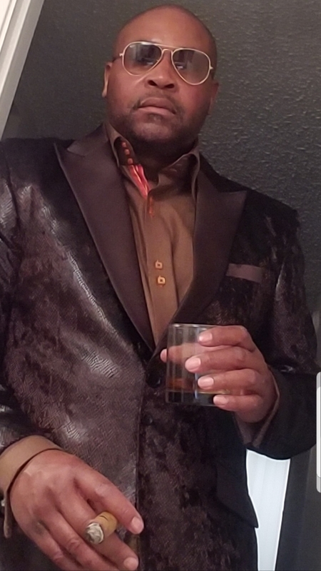 Date this voluptuous United States man Hbombr from Dallas US19877