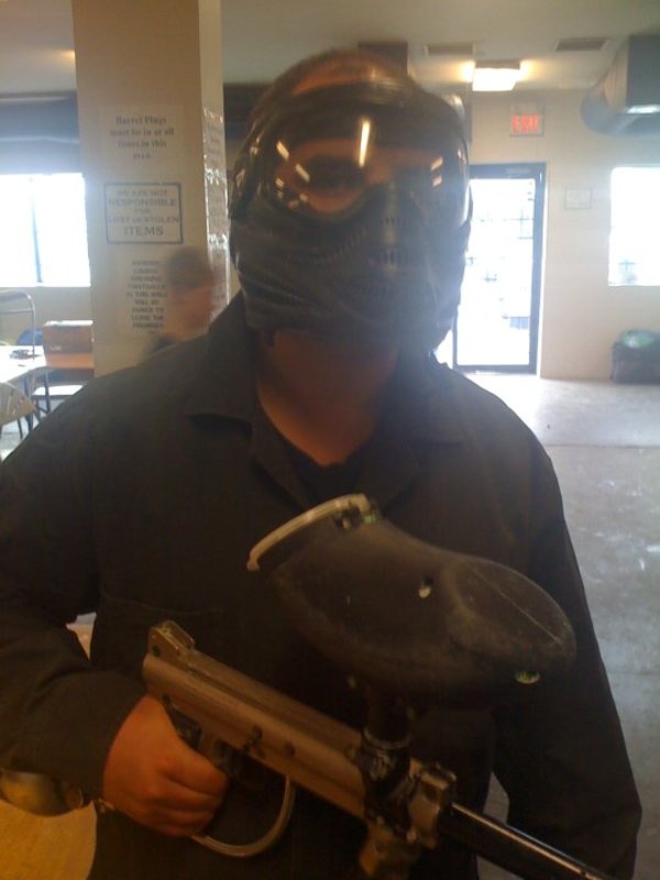 Date this tall Cambodia man Paintballgun from  CA802