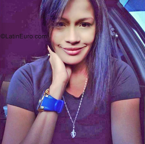Date this fun Venezuela girl Syneloy from Caracas VE2272