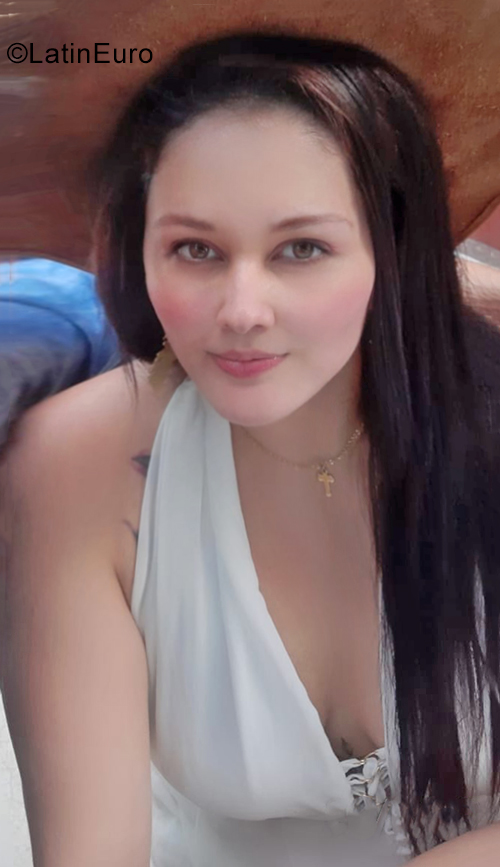 Date this athletic Colombia girl Daniela from Neiva CO25196