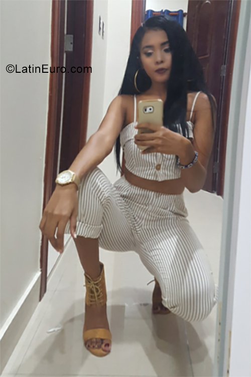 Date this good-looking Dominican Republic girl Hieliani from Puerto Plata DO34490