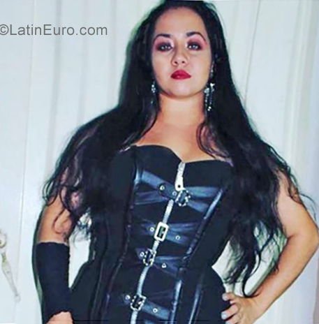 Date this tall Colombia girl Snowhite from Cali CO25215