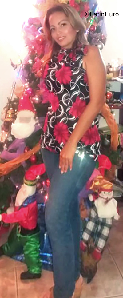 Date this pretty Venezuela girl Soletra26 from Maturin VE2295