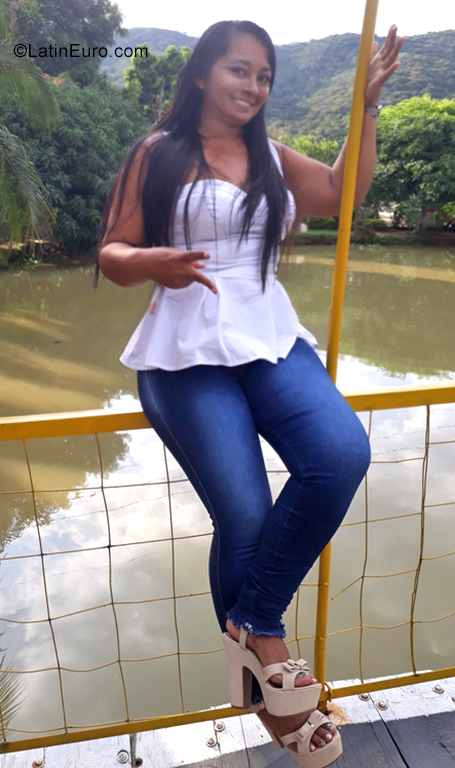 Date this exotic Colombia girl Derly from Cucuta CO25225