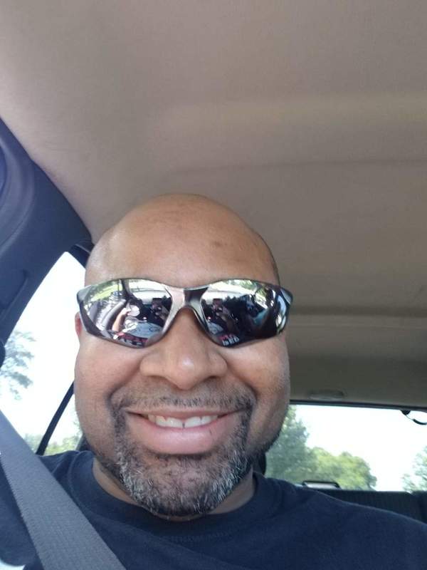 Date this lovely United States man Derrick from Aurora US19918