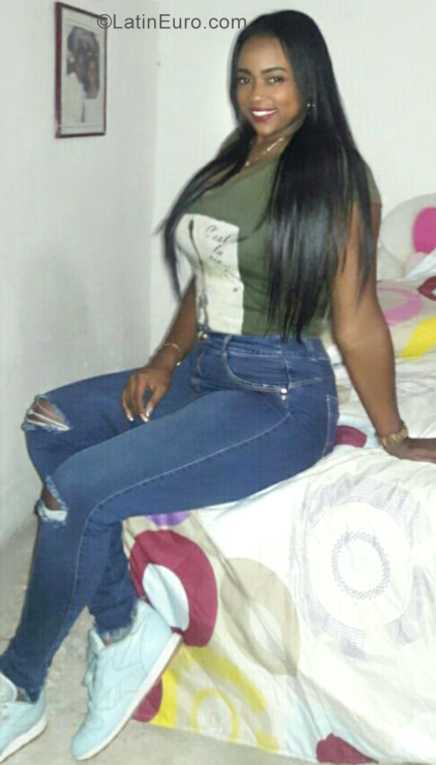 Date this tall Colombia girl Marisol from Cali CO25267