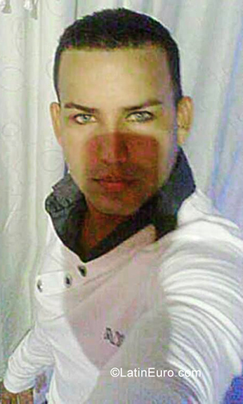 Date this hot Venezuela man Jeunis alejandr from Guayana VE2332