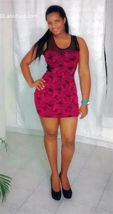 Date this hard body Colombia girl Marian from Cali CO25315