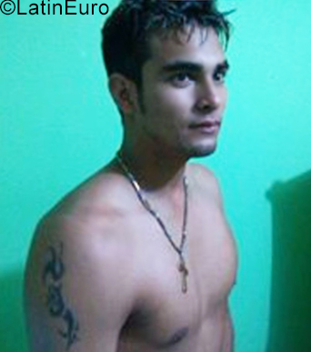 Date this cute Colombia man Kihny from Barranquilla CO25329