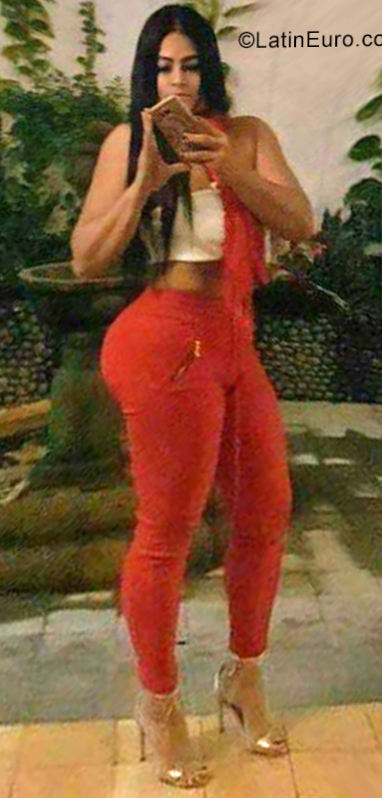 Date this beautiful Colombia girl Paula from Cali CO25371
