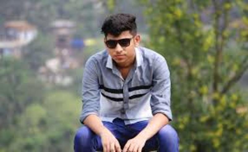 Date this foxy Venezuela man Adrian from Caracas VE2381