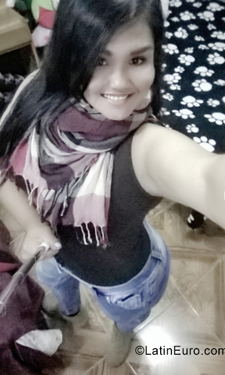 Date this young Peru girl Solange from Lima PE1392