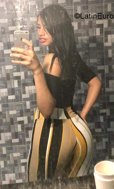 Date this nice looking Dominican Republic girl Jessie from Santo Domingo DO34899