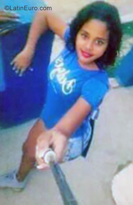 Date this gorgeous Dominican Republic girl Jennifer from Santo Domingo DO34943