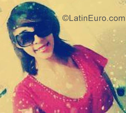 Date this voluptuous Venezuela girl Ana from Barquisimeto VE2412