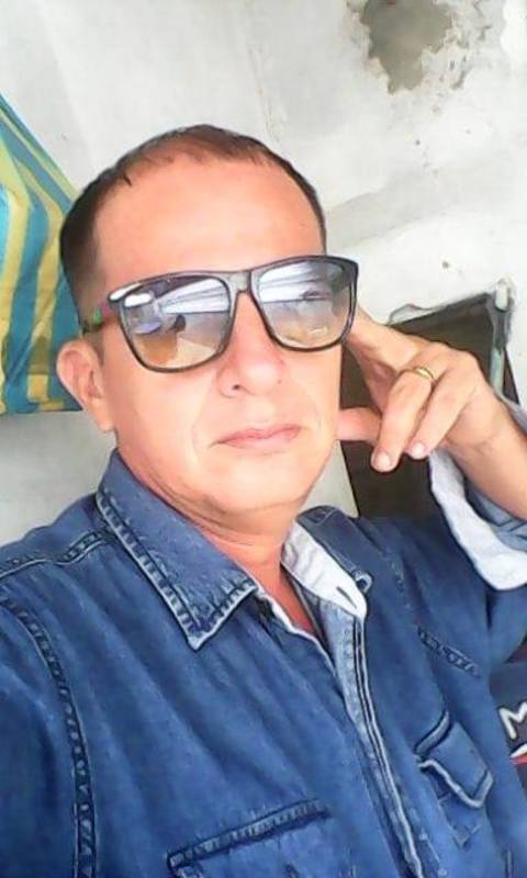 Date this georgeous Ecuador man Jorge luis from Guayaquil EC328