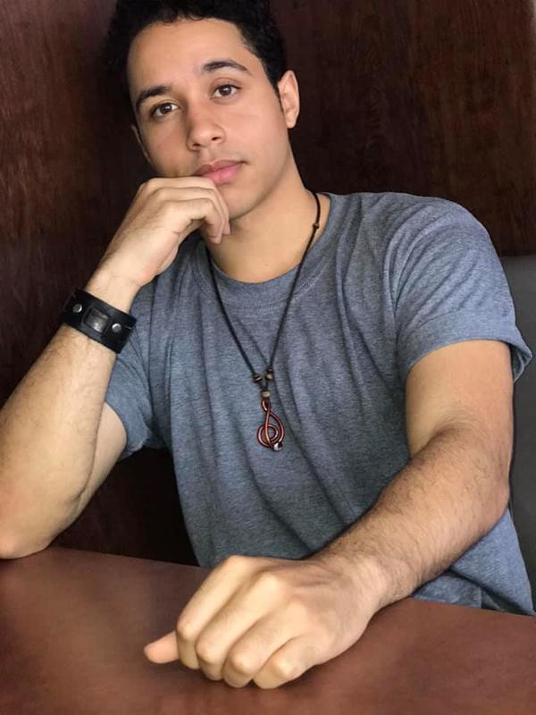 Date this beautiful Dominican Republic man Reymond from Santo Domingo DO34978