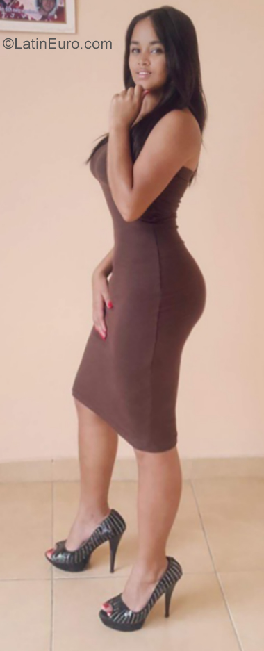 Date this georgeous Dominican Republic girl Rosa from Bonao DO35007