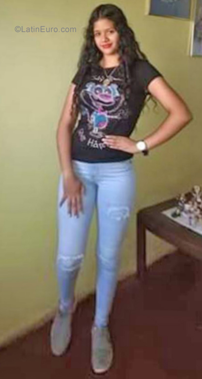 Date this fun Venezuela girl Alejandra from Cumana VE2446
