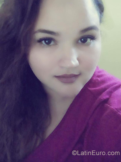 Date this happy Dominican Republic girl Yanna from Santiago De Los Caballeros DO35140