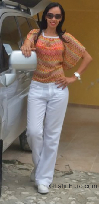 Date this sensual Dominican Republic girl Mayra from Higuey DO40778