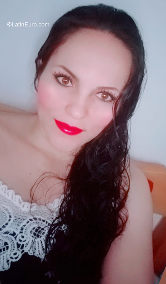 Date this foxy Colombia girl Corelay from Bogota CO25543