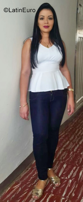 Date this delightful Colombia girl Adriana from Colombia CO25551