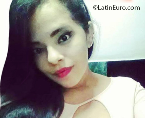 Date this sensual Venezuela girl Joanise from Maracaibo VE2480
