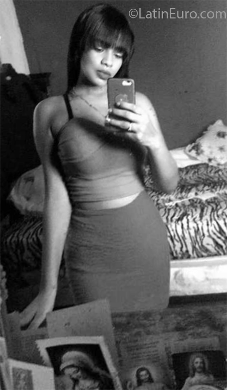 Date this sultry Dominican Republic girl Indana from Puerto Plata DO35212