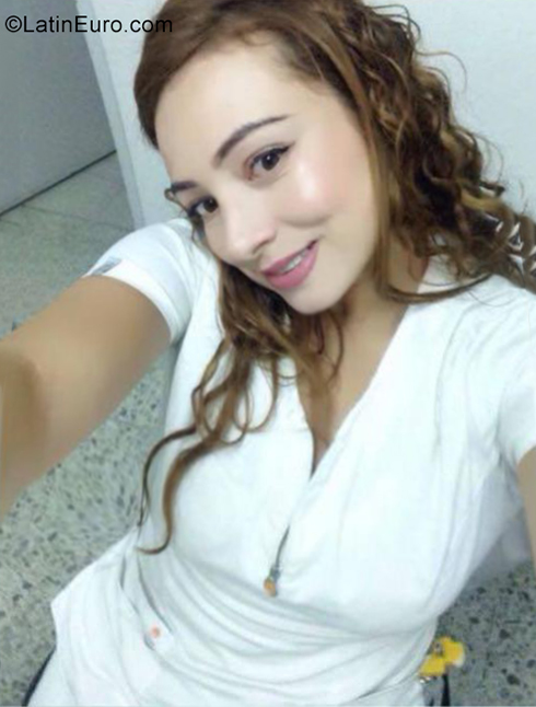 Date this pretty Colombia girl Victoria from Medellin CO25578