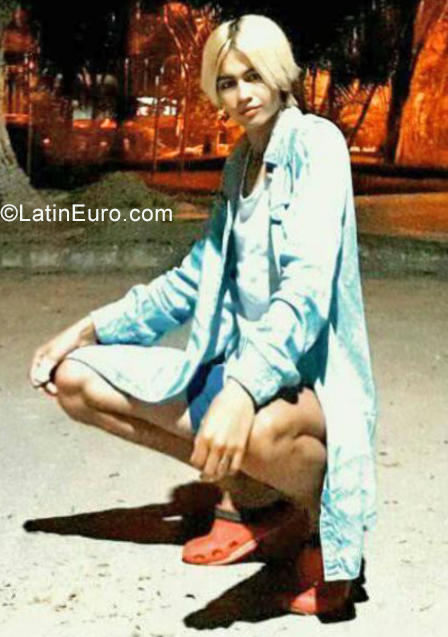 Date this foxy Colombia girl Exteria from Neiva CO25611