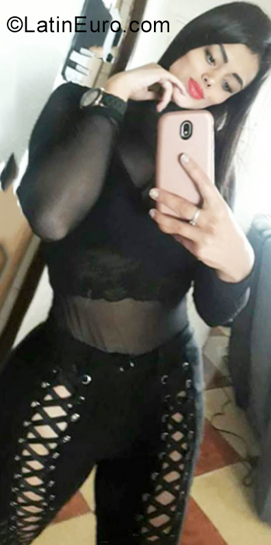 Date this sensual Colombia girl Kim from Bogota CO25616