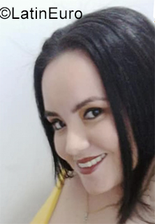 Date this cute Colombia girl Johanna from Barranquilla CO25647