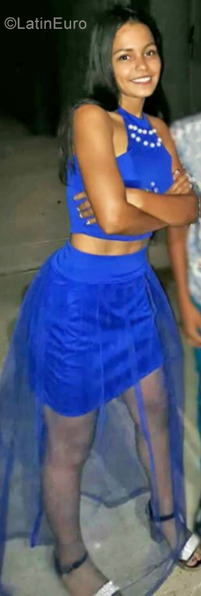 Date this good-looking Colombia girl Jhoana from Guadalupe CO25669