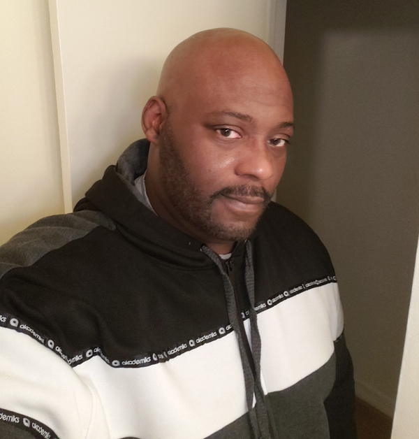 Date this nice looking United States man Jay from Columbus US20122