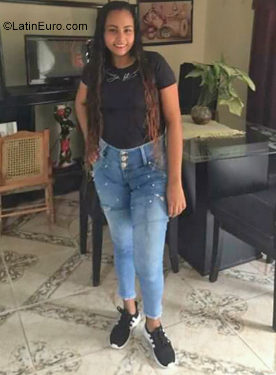 Date this hot Colombia girl Dalys from Barranquilla CO25746