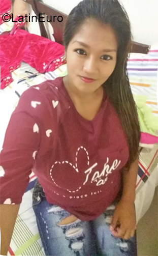 Date this stunning Ecuador girl Oriana from Esmeralda EC345