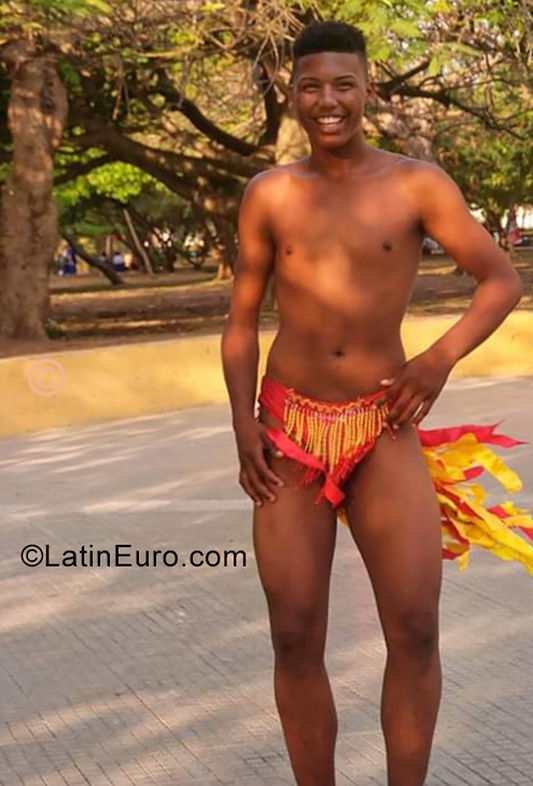 Date this good-looking Colombia man Jhon from Cartagena CO25773