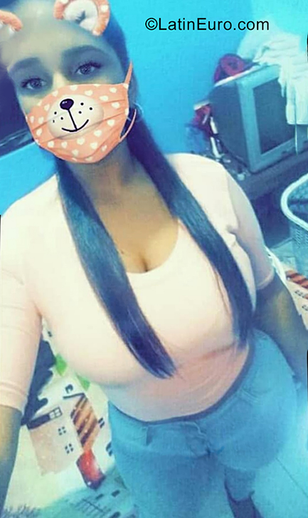 Date this pretty Dominican Republic girl Laichia from Nagua DO35469
