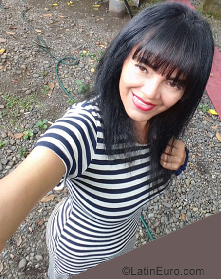 Date this beautiful Ecuador girl Nurys from Quevedo EC347