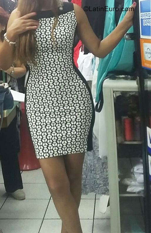 Date this young Peru girl Carol from Lima PE1414
