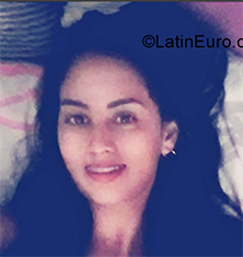 Date this foxy Colombia girl Natalia from Cali CO25814