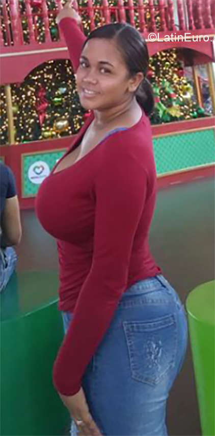 Date this stunning Dominican Republic girl Carmen from santo domingo DO35849
